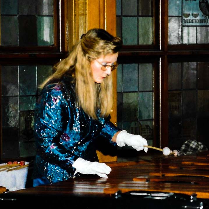 Marimba Pionierin
